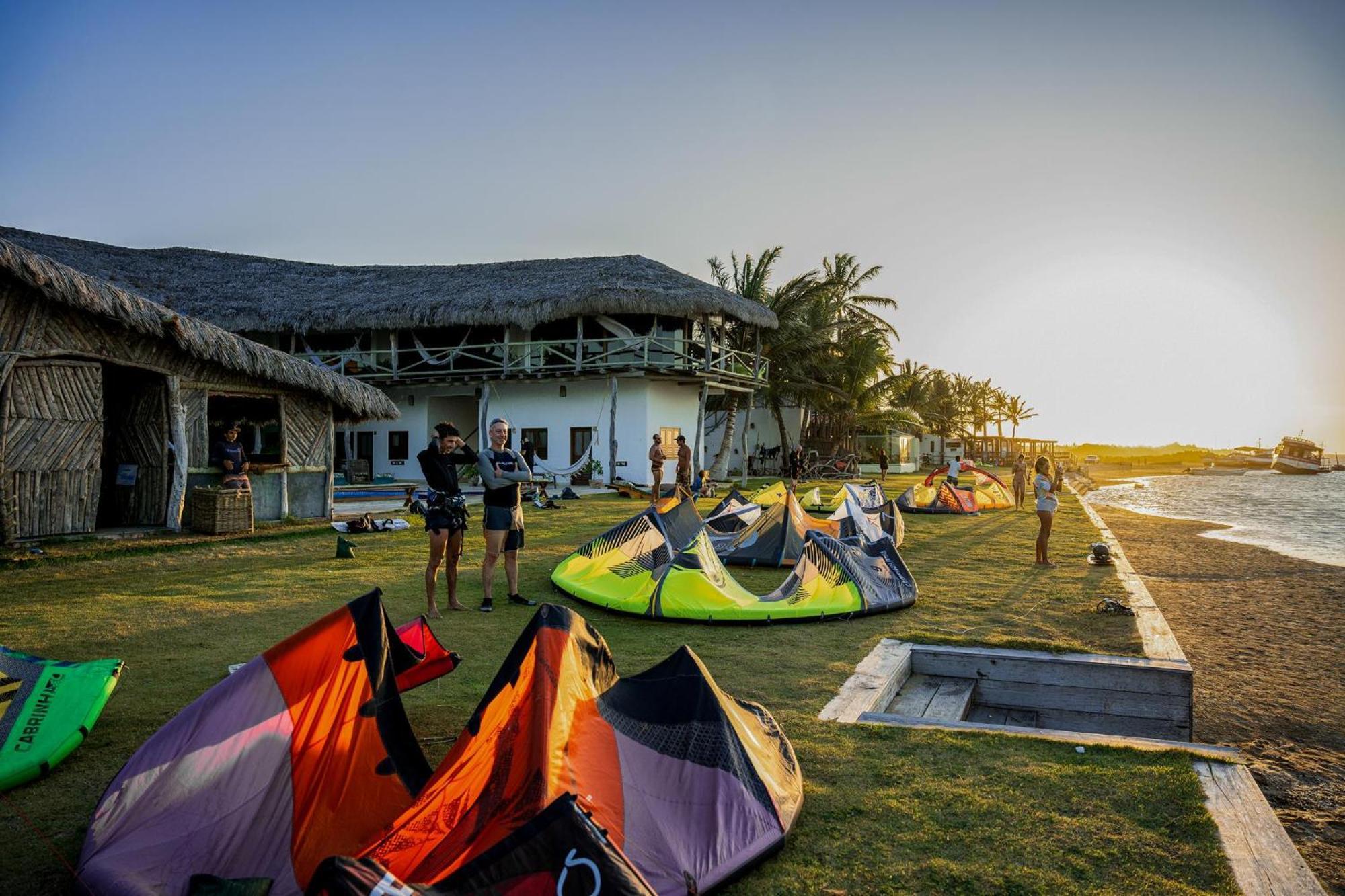 7 Beaufort - Kitesurf Pousada Итарема Экстерьер фото